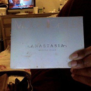 ANASTASIA BEVERLY HILLS (MOONCHILD HIGHLIGHTER)